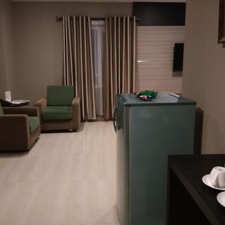 Hotel Olive Tangerang Quarto foto