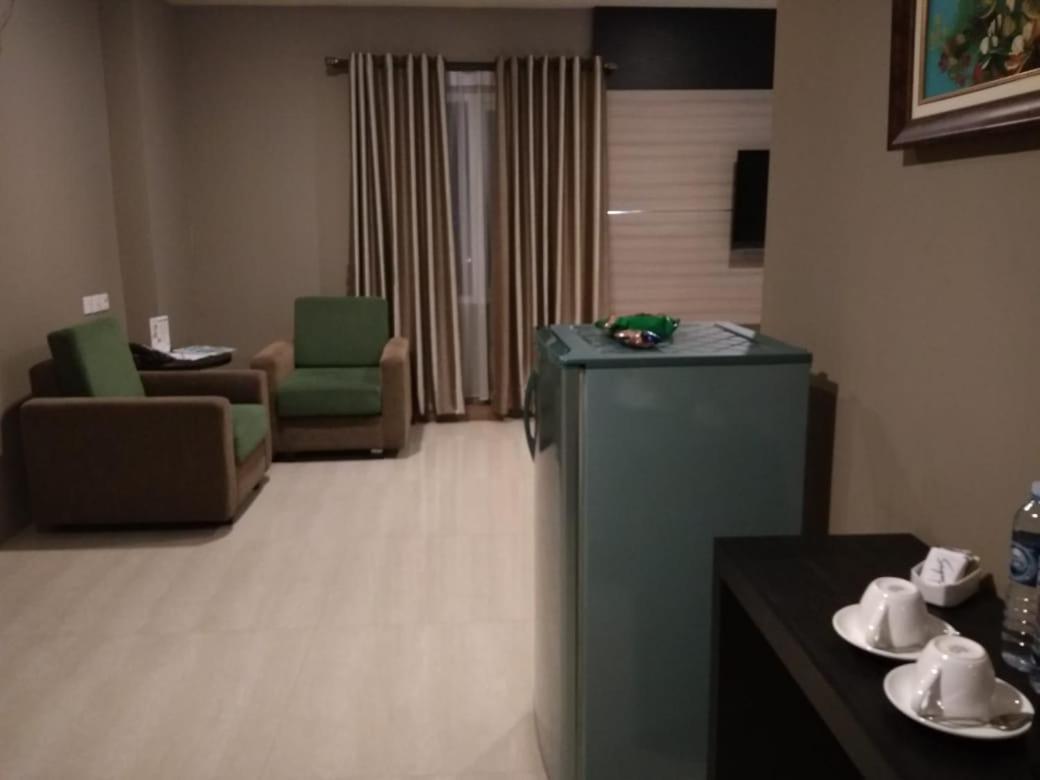 Hotel Olive Tangerang Quarto foto